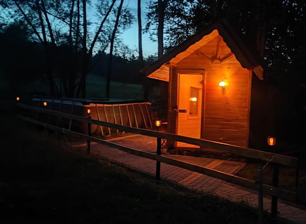 Villa Pod Modrzewiami à Ciche  Extérieur photo